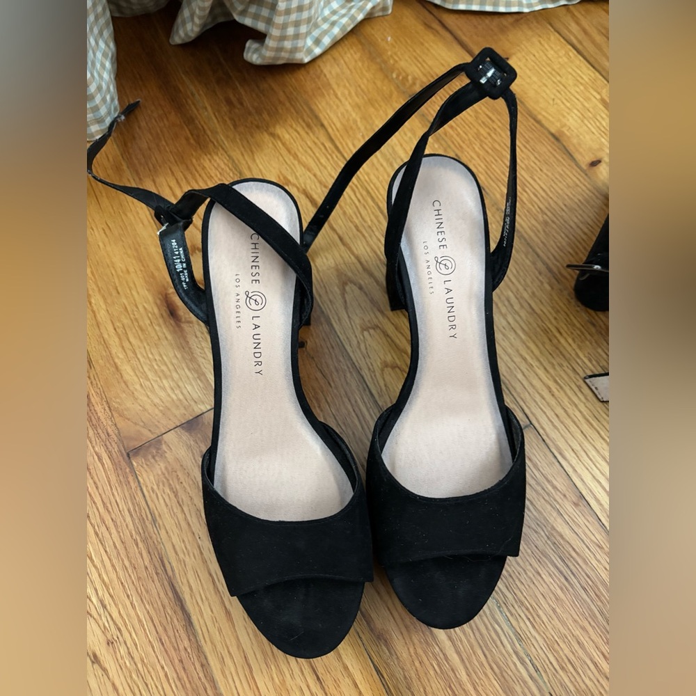 Chinese Laundry Black Platform Heels - Picture 2 of 5